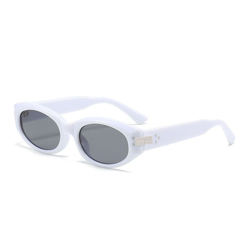 Ladies Retro-inspired Sunglasses Bowlift
