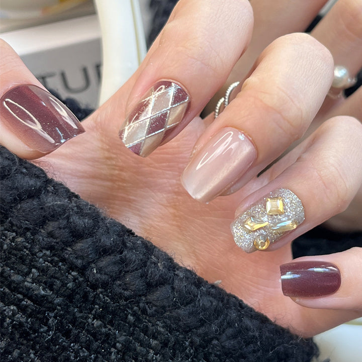 Glamorous Press-On Nail Set with Decorative Gemstone Accents Bowlift