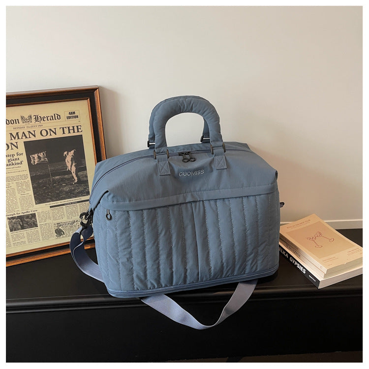 Functional travel bag with padded outer layer Bowlift