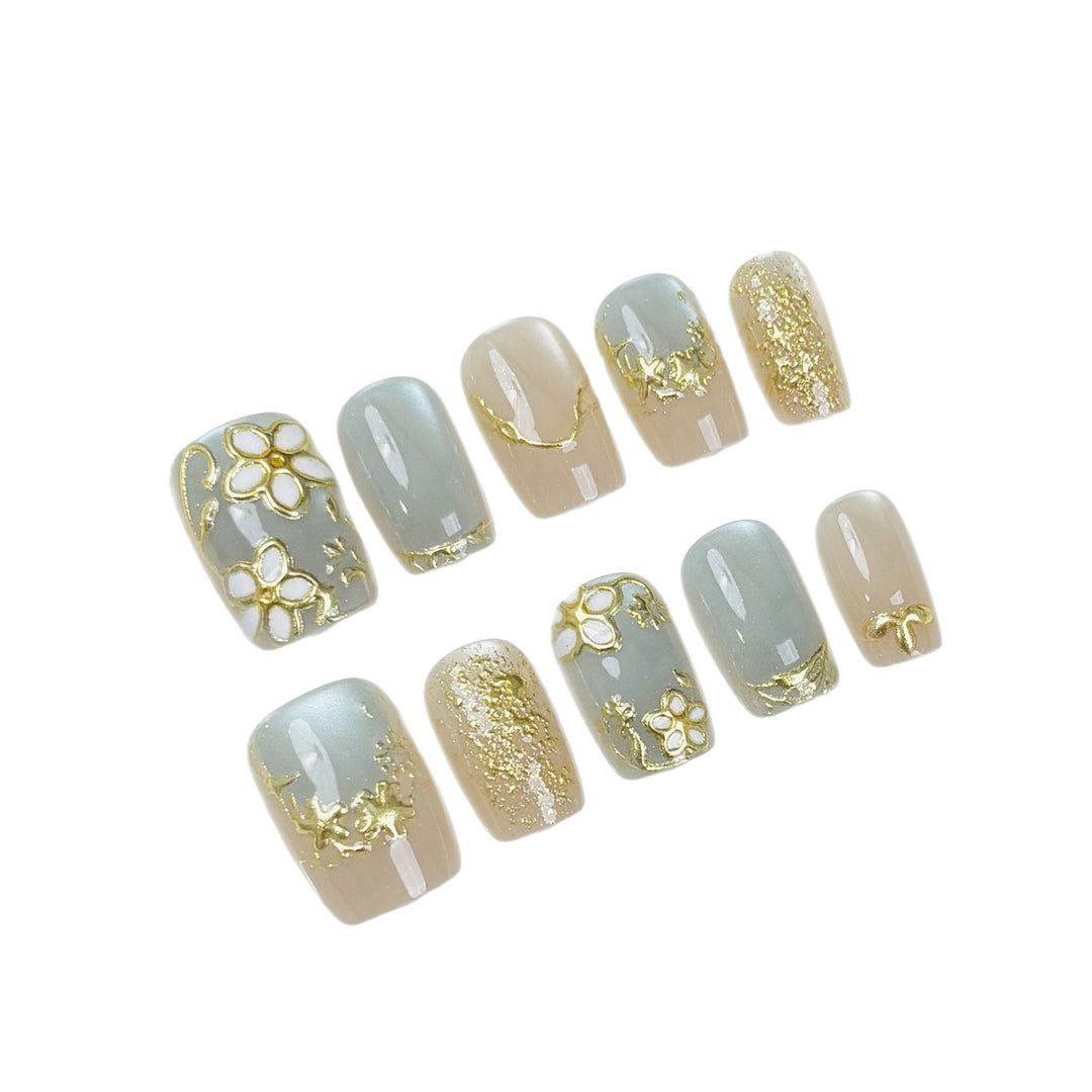 Floral-Themed Press-On Nail Kit Bowlift