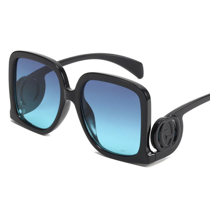 Women's sunglasses in elegant square design Bowlift
