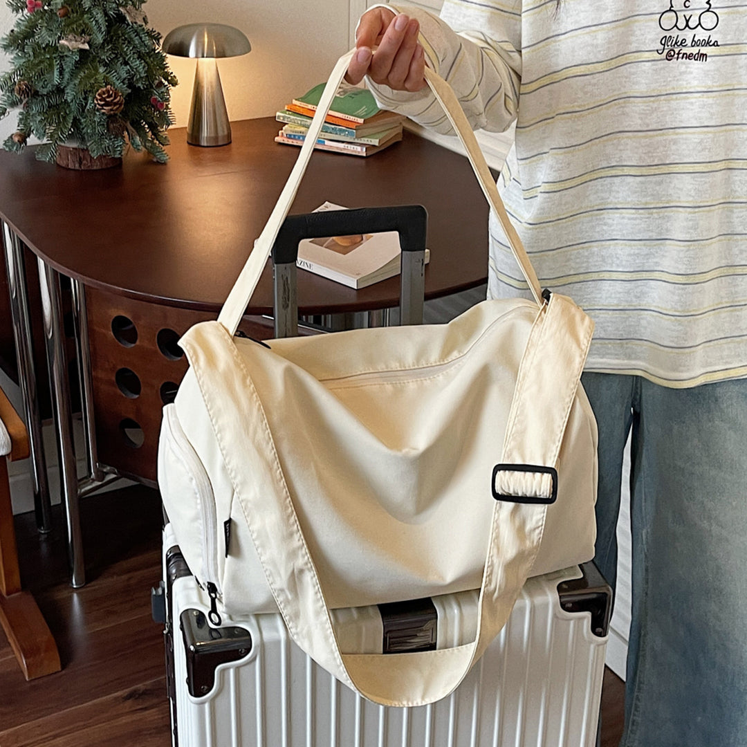 Spacious Utility Gym Bag Bowlift