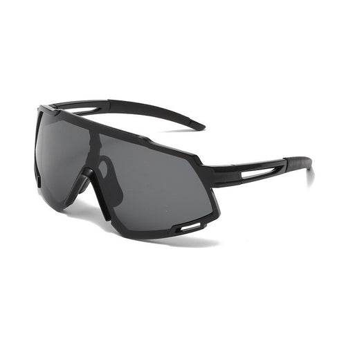Men's sporty outdoor sunglasses with a sturdy frame and polarized lenses Bowlift