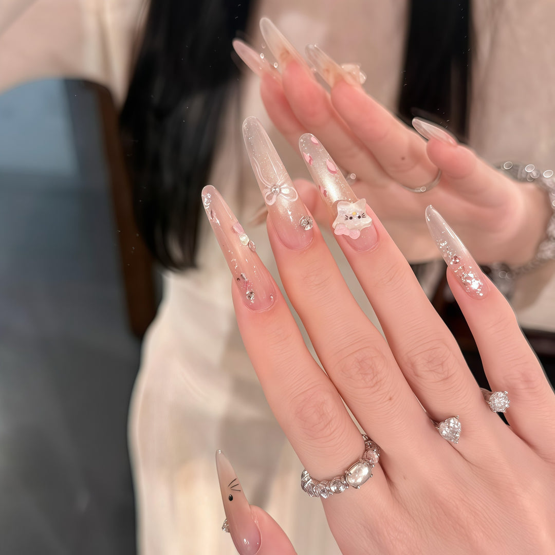 Artificial nails with Playful-Elegant Design Bowlift