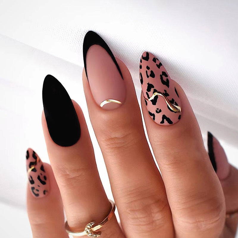 Artistic Heart-Accent Press-On Nail Set Bowlift