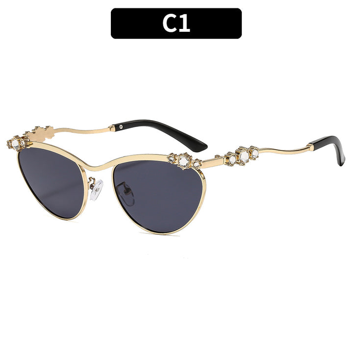 Ladies Designer Sunglasses with Sparkling Details Bowlift