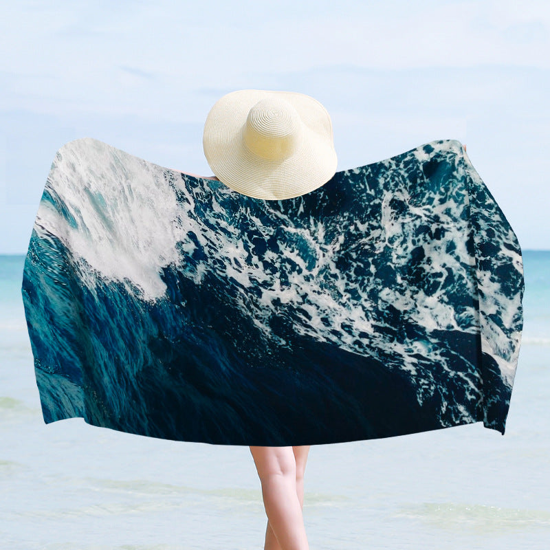 Luxury beach towel with dynamic wave design Bowlift