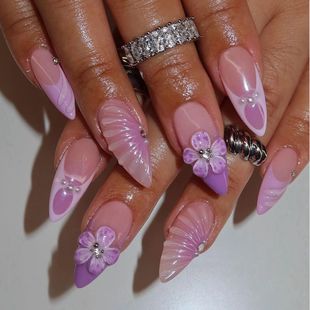 Elegant Gel Nail Art Extensions Bowlift