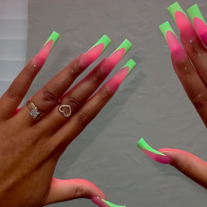 Stylish Long Press-On Nails with Artistic Ombre Design Bowlift