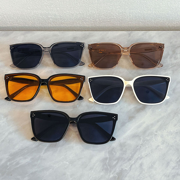 Women's fashionable oversized sunglasses in retro style Bowlift