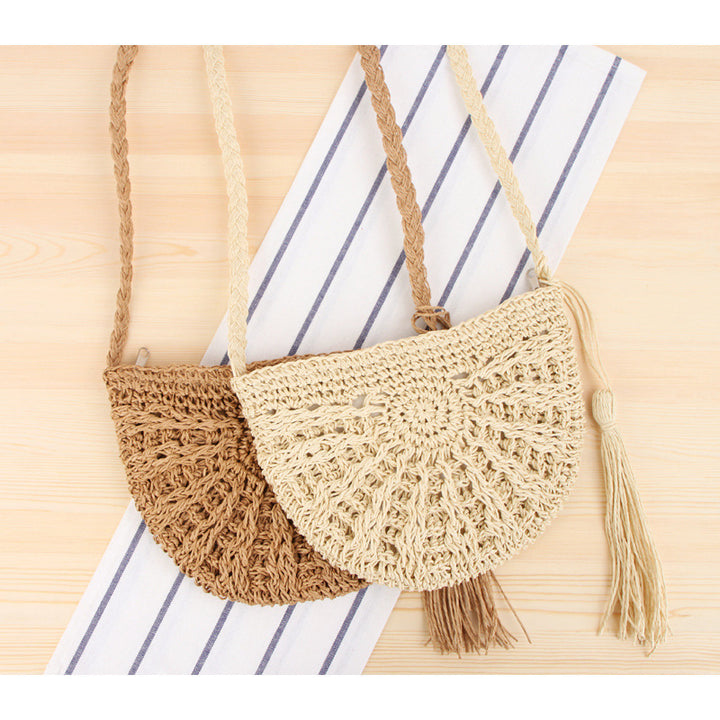 Macrame Crossbody Bag in Crescent Moon Design Bowlift