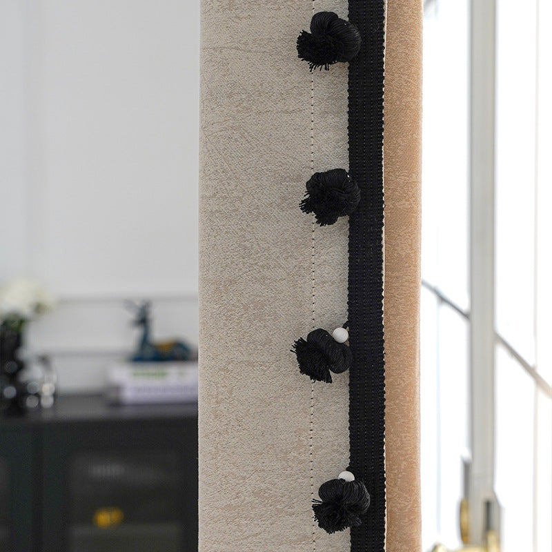 Decorative curtain trim with pompons Bowlift