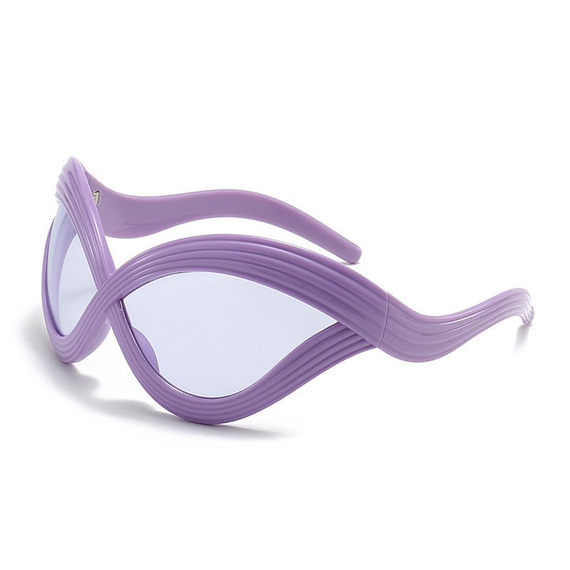 Women extraordinary sunglasses with curved design Bowlift