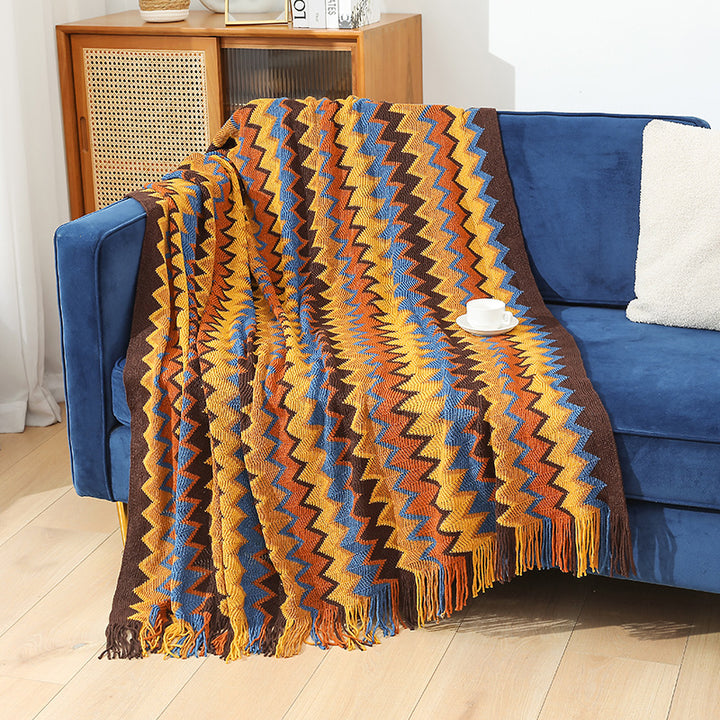 Ladies Decorative Zigzag Pattern Blanket Bowlift