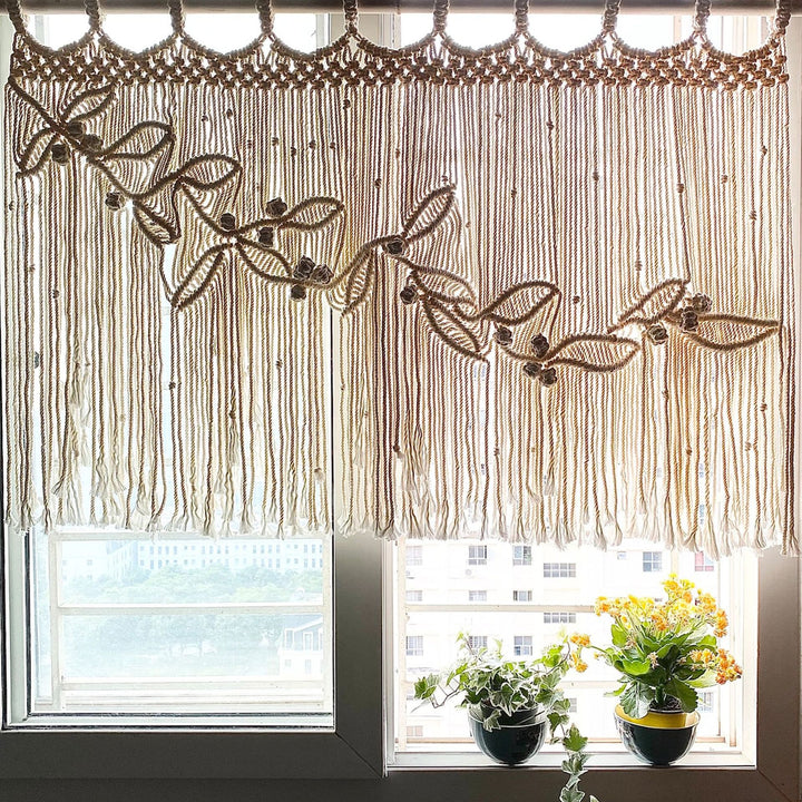 Macrame Leaf Wall Tapestry with Decorative Fringes Bowlift