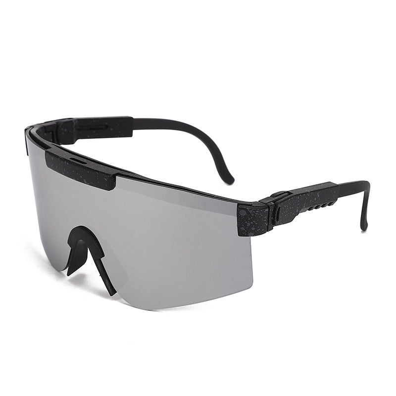 Women's Sporty Statement Sunglasses in Modern Design Bowlift