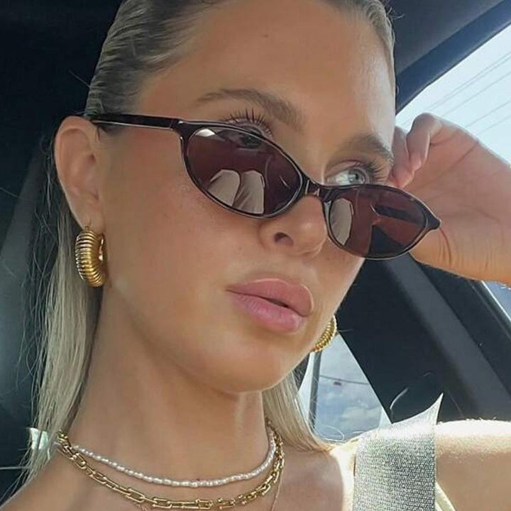 Fashionable Cat-Eye Glasses Bowlift