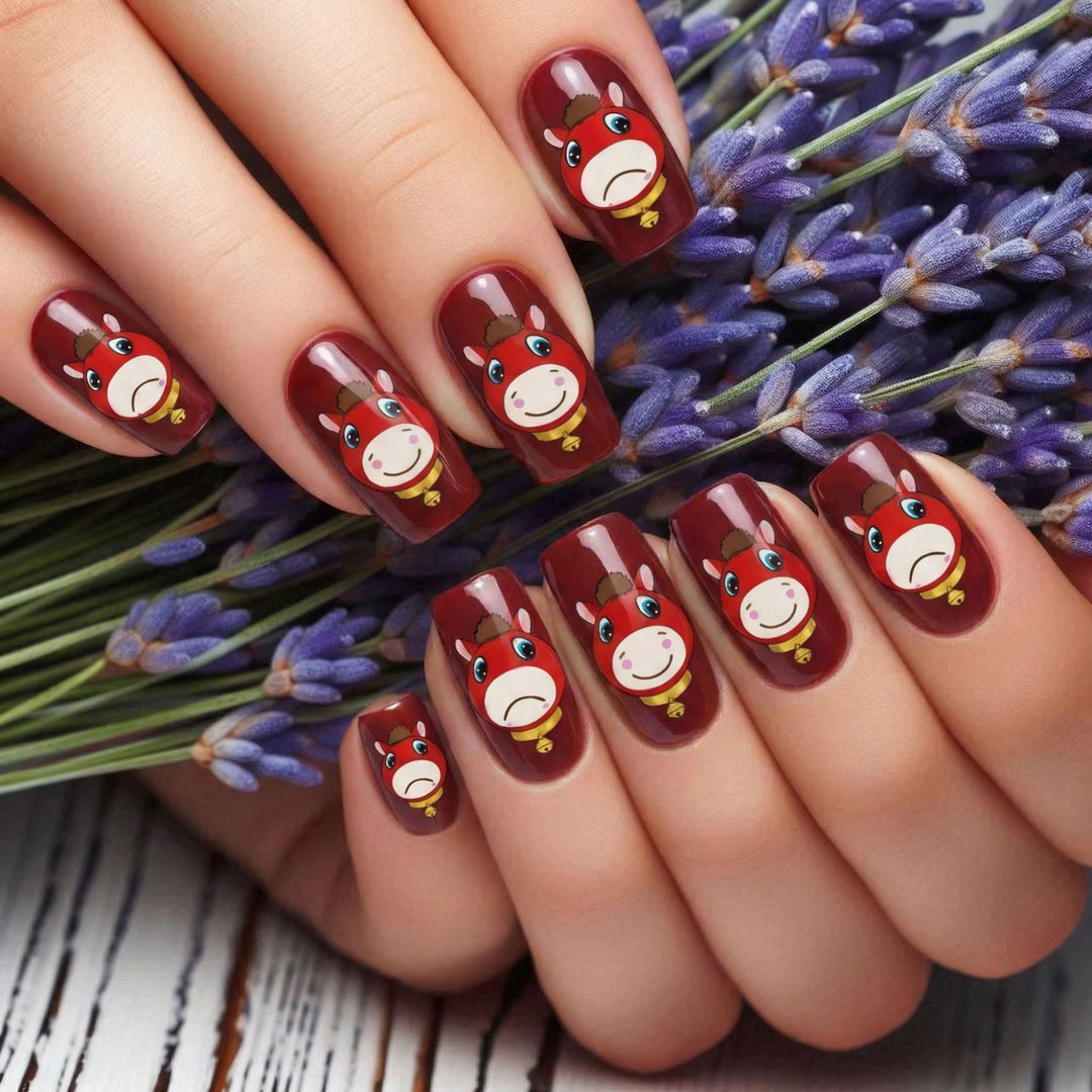 Artificial nails with playful horse motif Bowlift