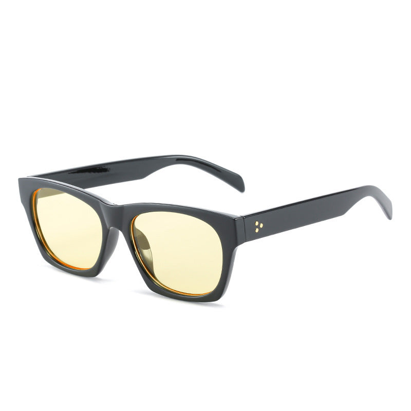 Retro-Inspired Chunky Sunglasses Bowlift