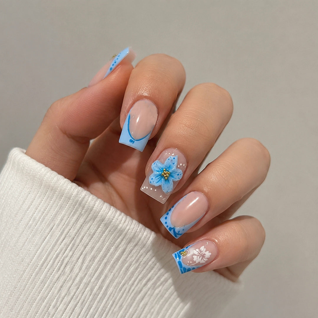 Floral-Themed Press-On Nail Art Bowlift