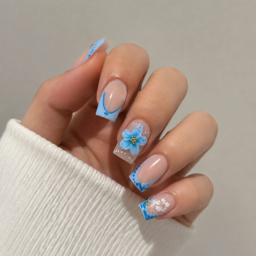Floral-Themed Press-On Nail Art Bowlift