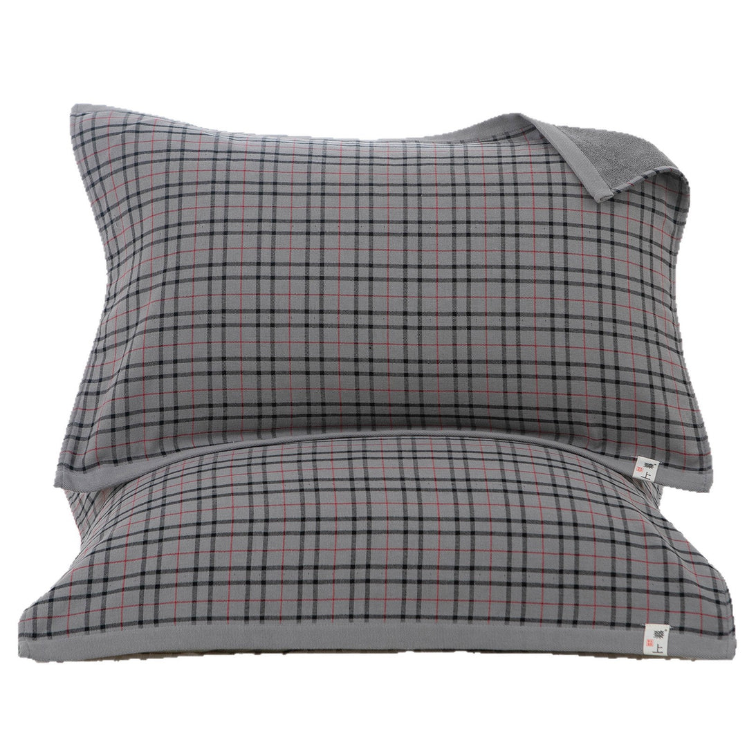 Women’s pillowcase in classic check design Bowlift