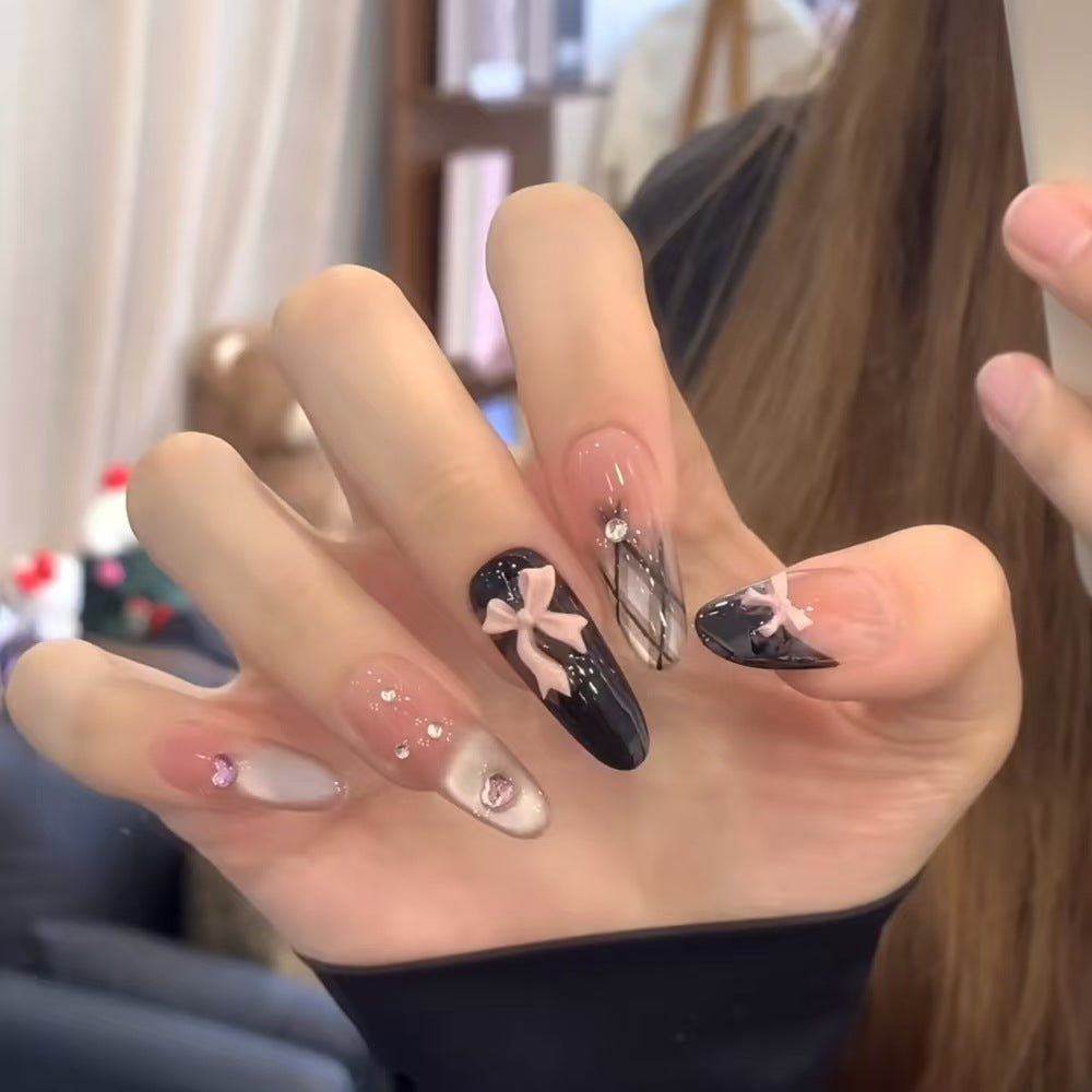 Artificial nails with elegant ombre look Bowlift