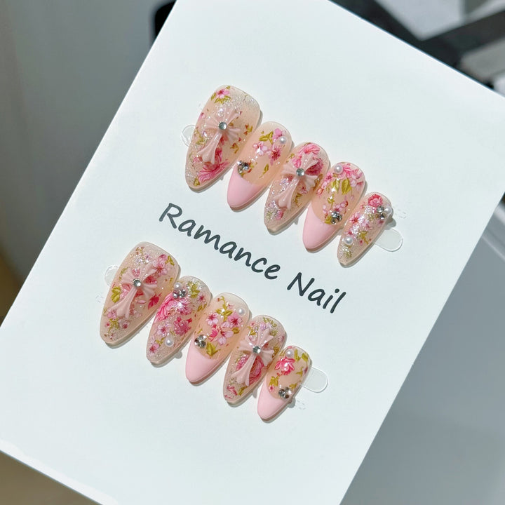 Floral Themed Press-On Nail Set Bowlift