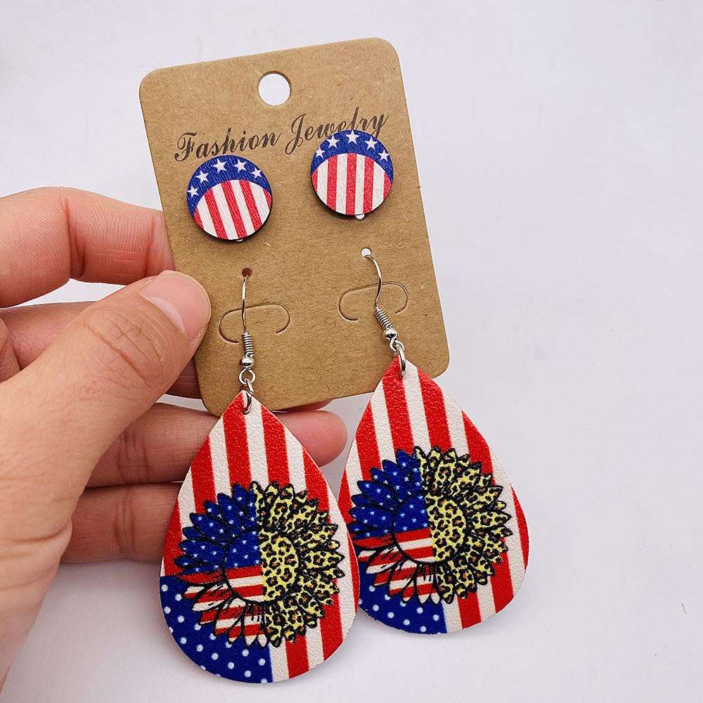 Women's nan lightweight drop earrings made of faux leather with star pattern and matching round ear studs Bowlift