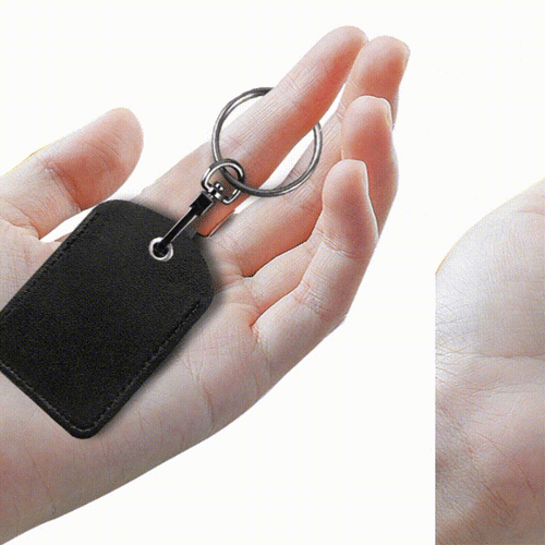 Unisex keychain with integrated Tracker Bowlift