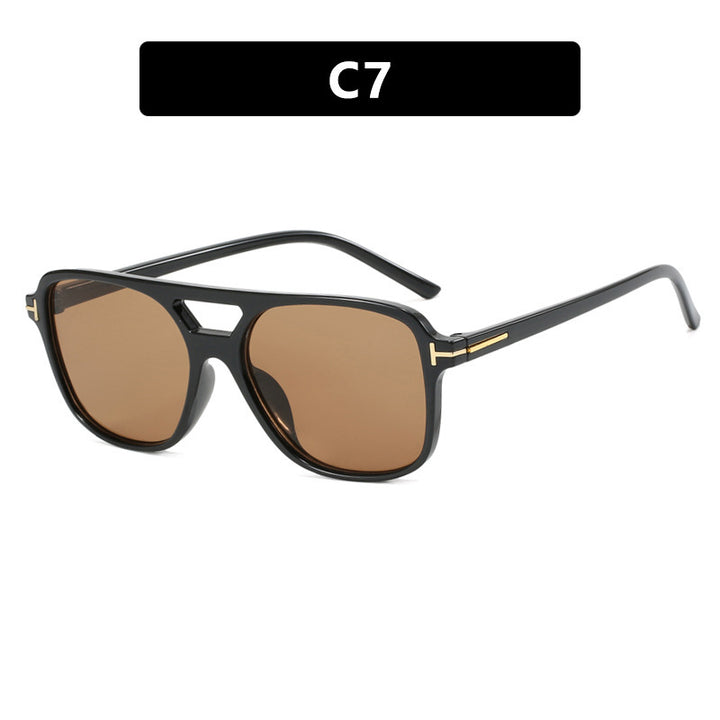 Ladies fashionable sunglasses in stylish frame Bowlift