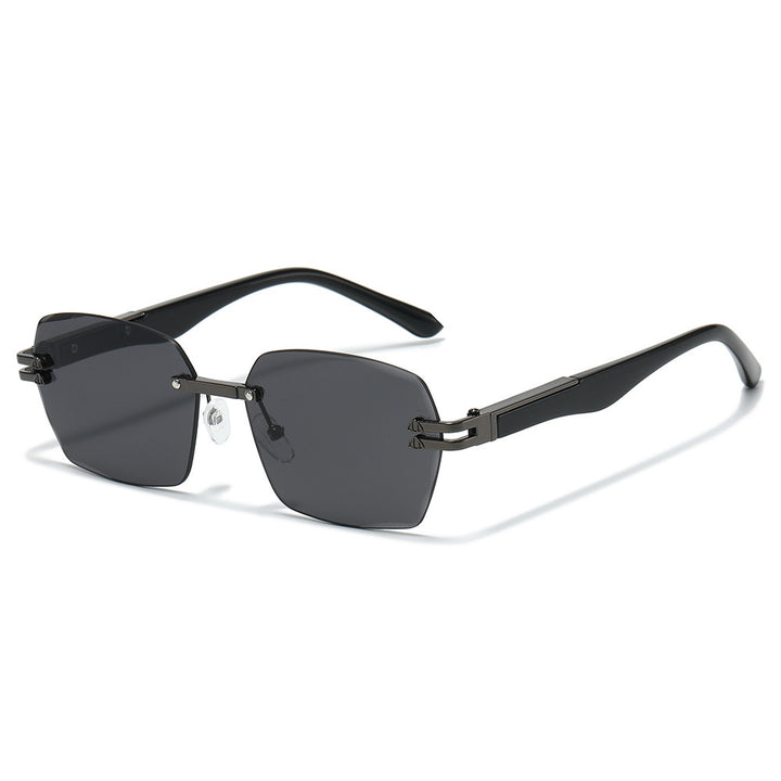 Oversized Geometric Sunglasses with Metal Details Bowlift