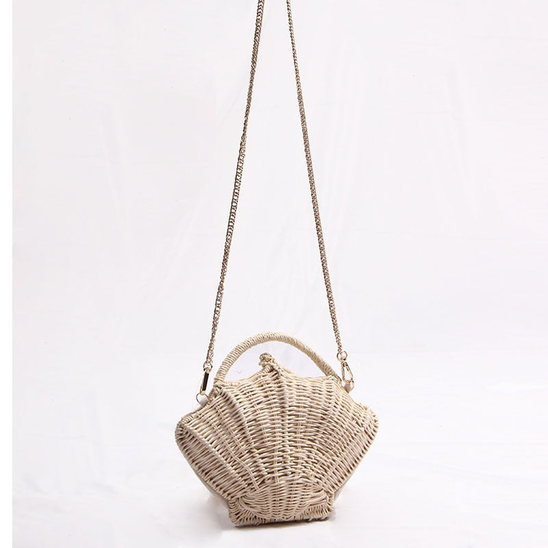 Handcrafted beach bag with organic design Bowlift