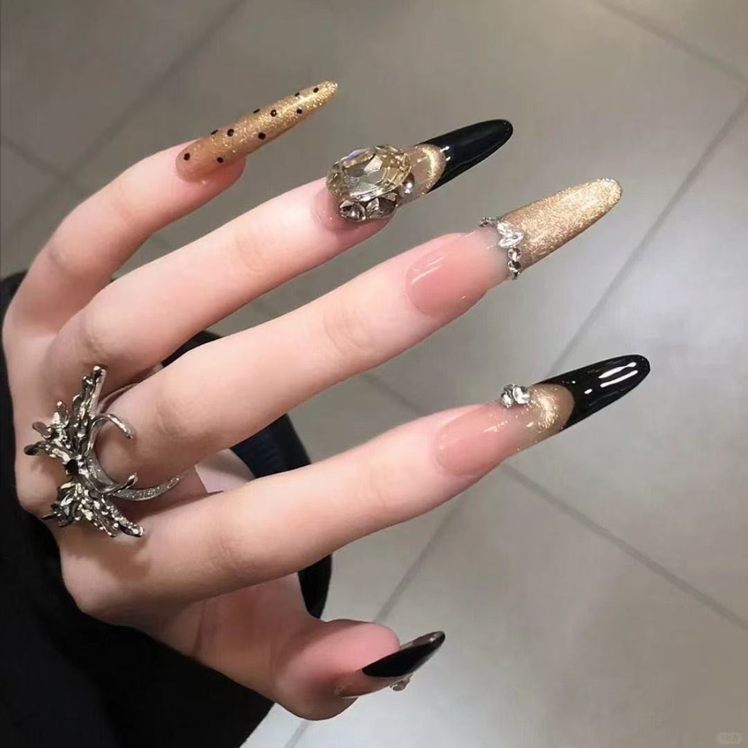 Decorative Press-On Nails Bowlift