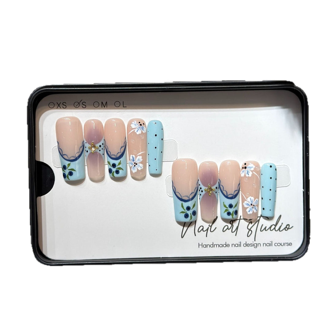 Artistic Press-On Nail Set with Floral and Geometric Design Bowlift