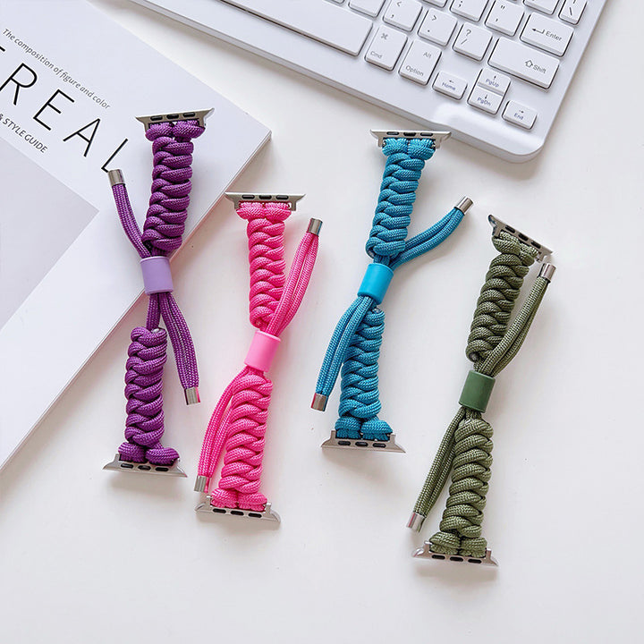 Sporty wristband with practical device loop Bowlift