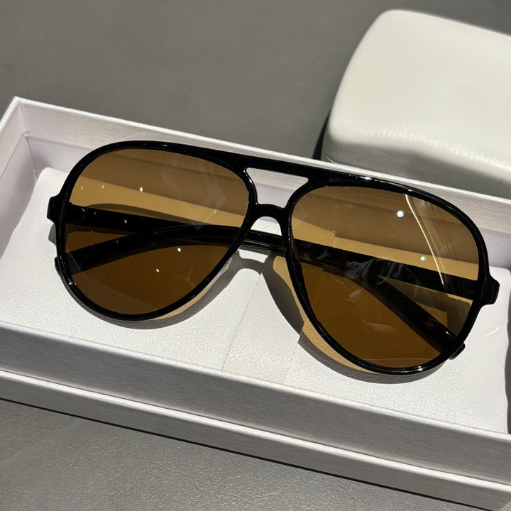 Retro Pilot Style Sunglasses Bowlift