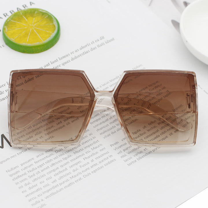 Women's Fashion Oversized Sunglasses with Angular Design Bowlift