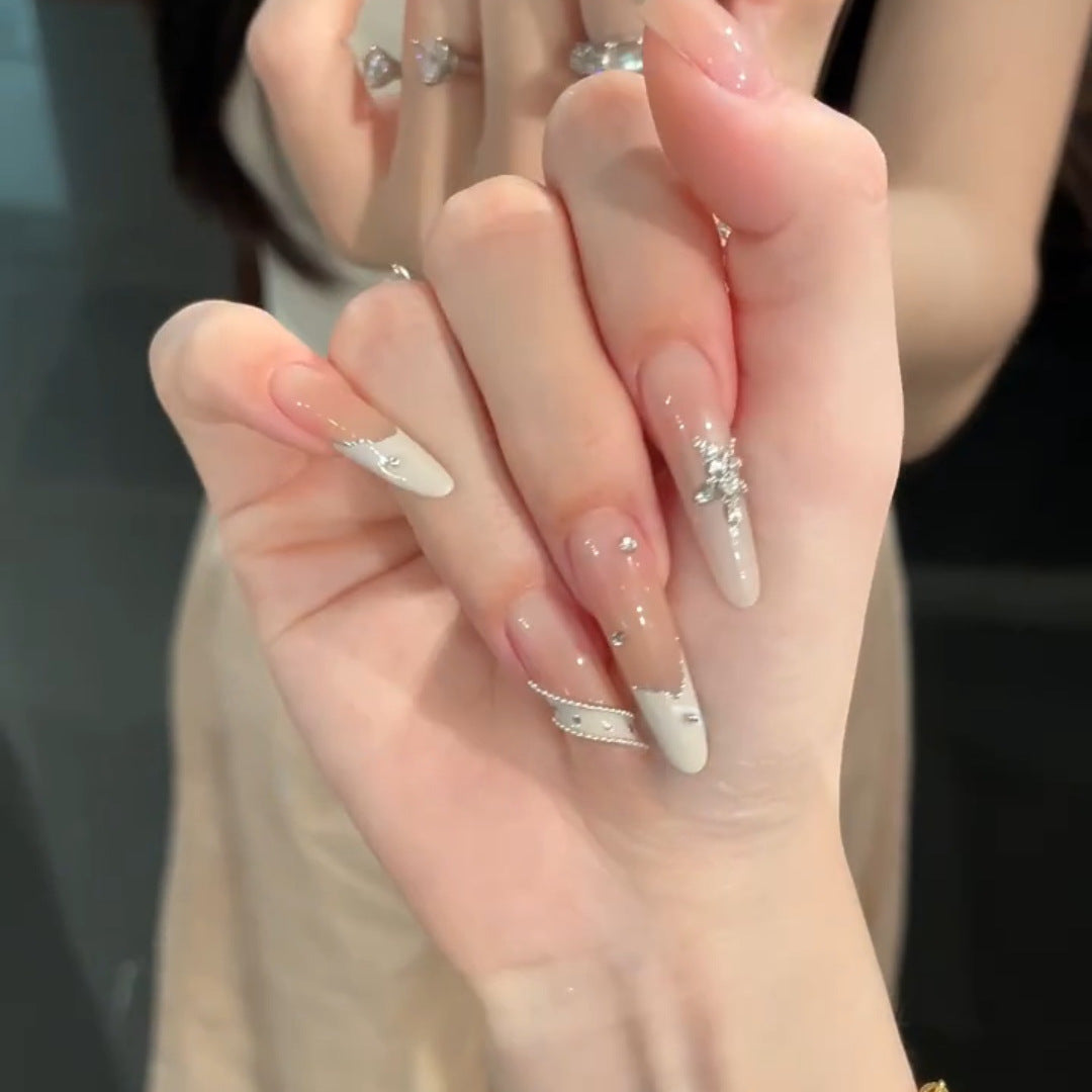 Glamorous Nail Art Bowlift
