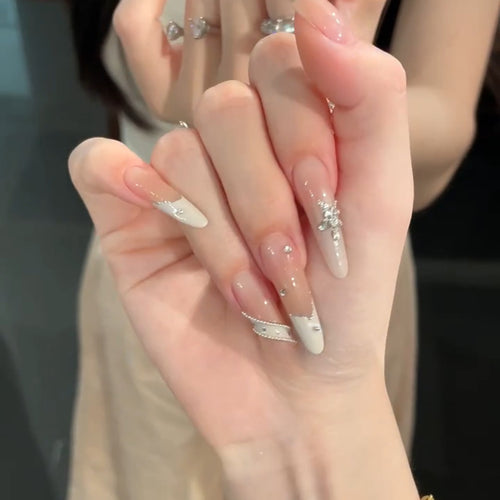 Glamorous Nail Art Bowlift