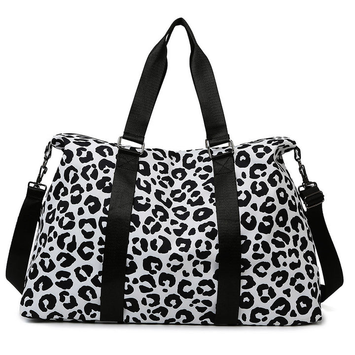 Sporty travel bag with trendy zebra pattern Bowlift