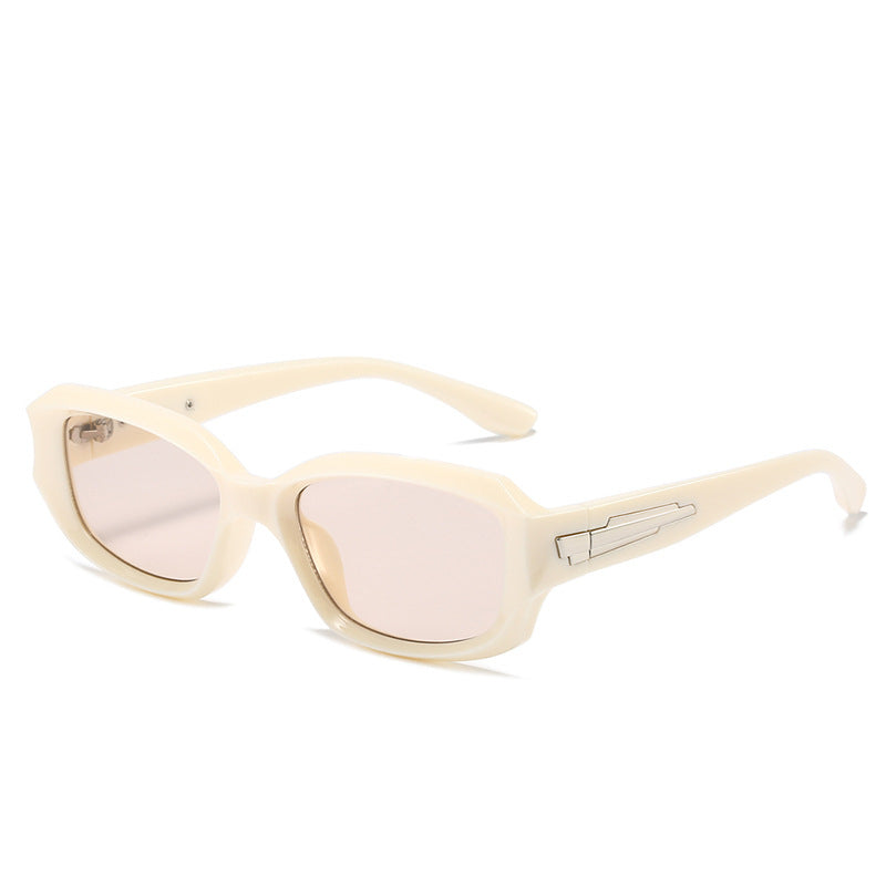 Retro-Inspired Angular Sunglasses with Unique Decorative Details Bowlift
