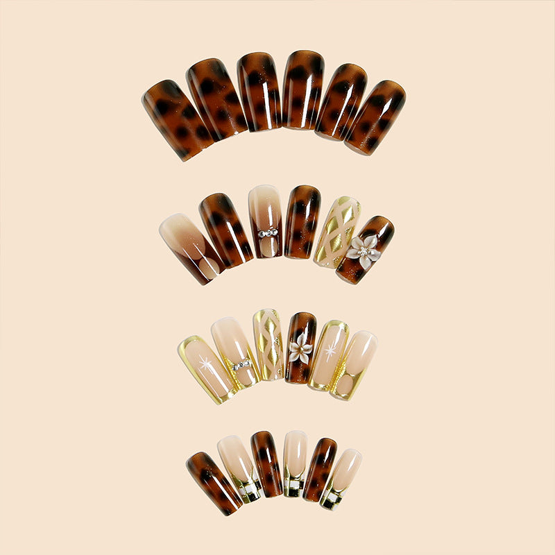 Elegant artificial nails with floral and glittering details Bowlift