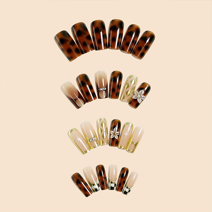 Elegant artificial nails with floral and glittering details Bowlift