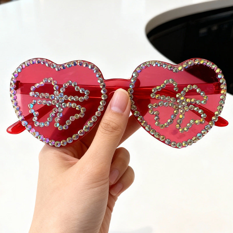 Glamorous Heart-Shaped Rhinestone Sunglasses Bowlift