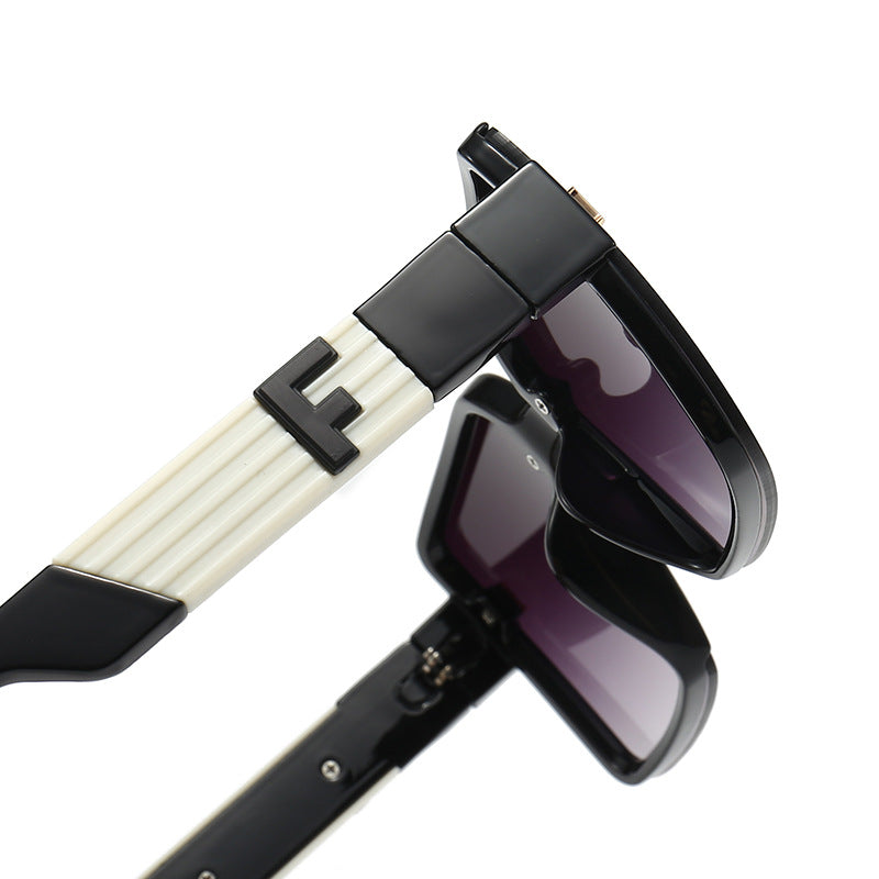 Women square sunglasses with luxurious frame and polarized lenses Bowlift