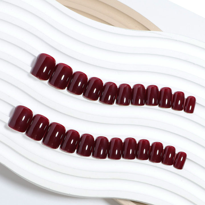 Glossy Press-On Nail Set with Elegant Shape Bowlift