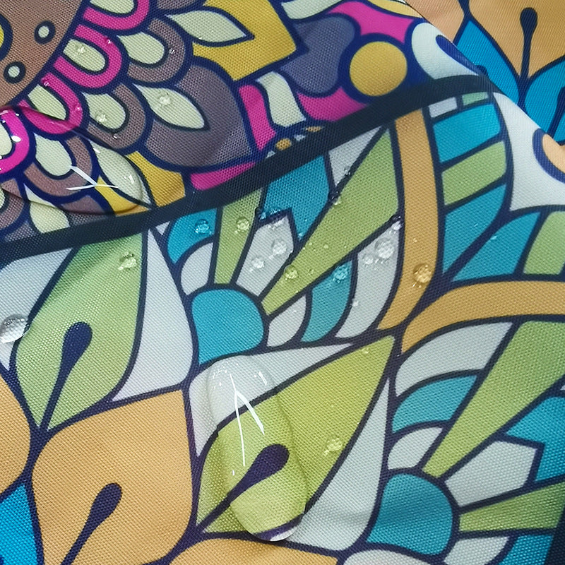 Beach blanket with maritime turtle motif Bowlift