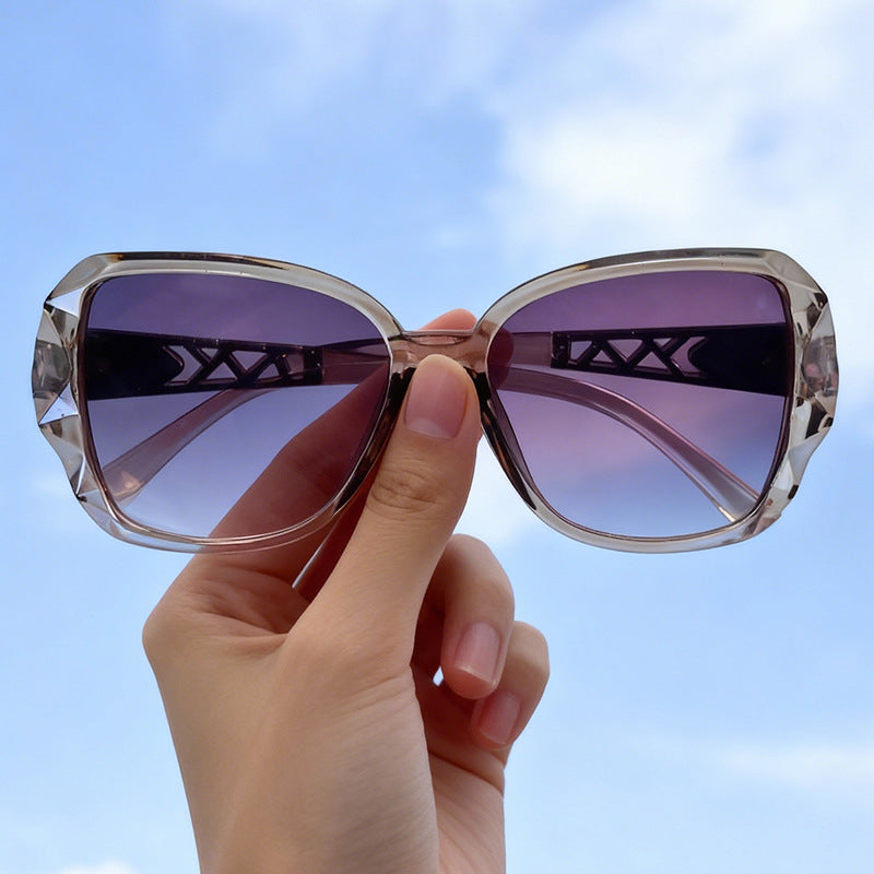 Fashionable Oversized Square Sunglasses Bowlift