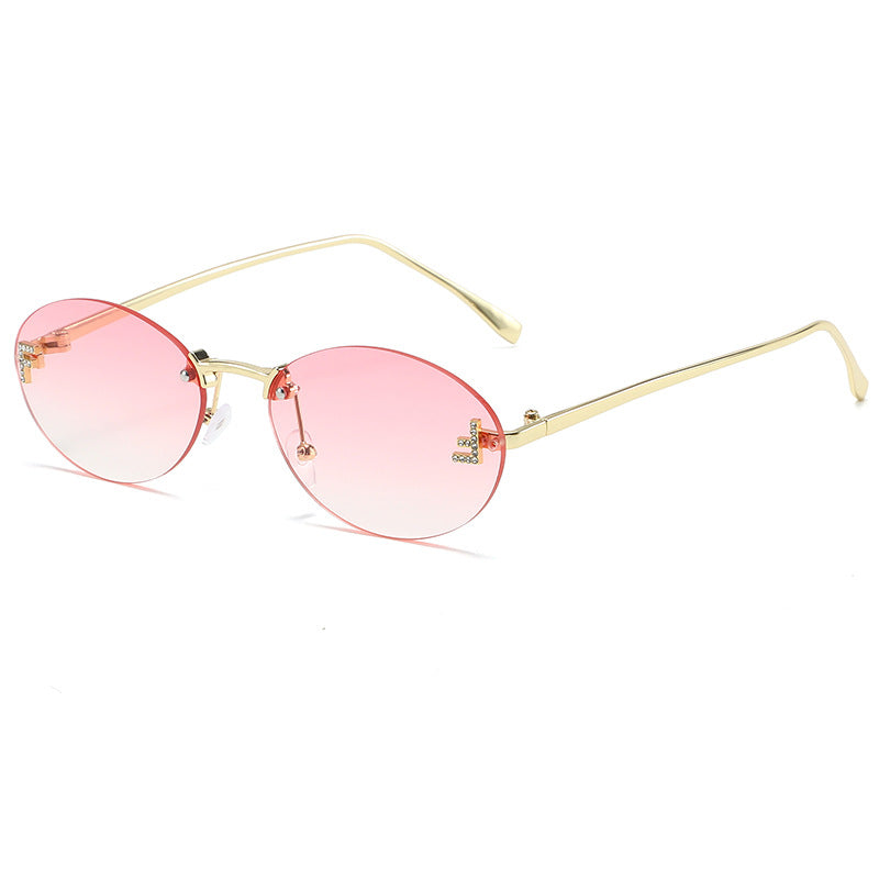 Elegant Vintage-Inspired Oval Sunglasses